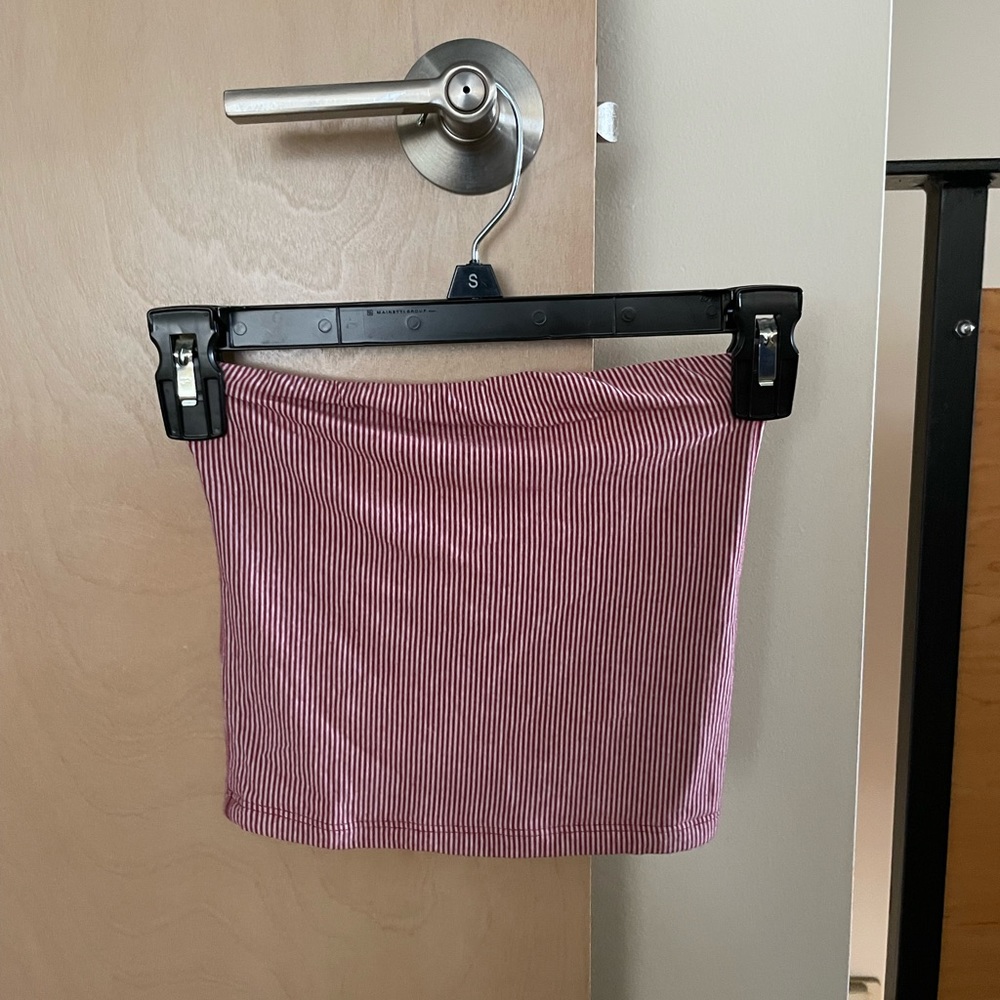 ⭐️ REDUCED SHIPPING! ⭐️ AE Red & White Pinstripe Tube Top